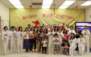The guests have a great time celebrating the Dragon Boat Festival in a meaningful way.