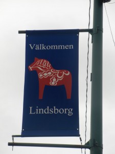 A banner welcomes us to the Swedish town of Lindsborg, Kansas.